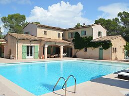 Rural Villa in Lorgues With a Private Pool