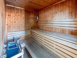 Holiday Home Near Lake in Sunny Les Landes