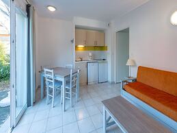 Holiday Home Near Lake in Sunny Les Landes