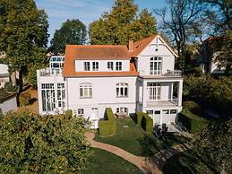 4 Villa Blanck Comfortable Holiday Residence
