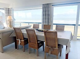 Apartment in Nieuwpoort With sea View