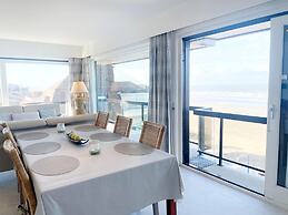 Apartment in Nieuwpoort With sea View