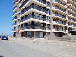Apartment in Nieuwpoort With sea View