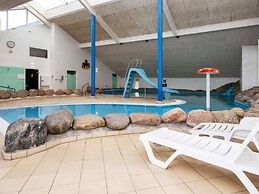 6 Person Holiday Home on a Holiday Park in Hemmet