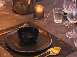 Luxurious Holiday Home on the Water in the Betuwe