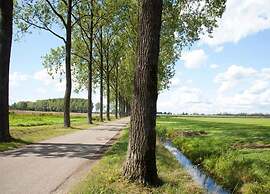 Cozy Riverside Escape