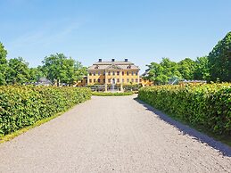 4 Person Holiday Home in Hallnas-by Traum