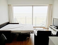 Apartment in Nieuwpoort With sea View