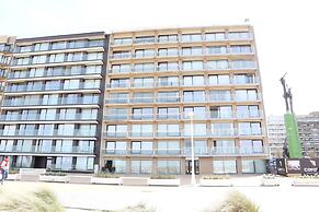Apartment in Nieuwpoort With sea View