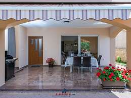 Andrea Comfortable Holiday Residence