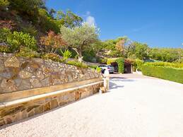 Belle Helene Comfortable Holiday Residence