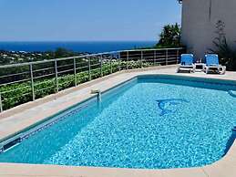 Belle Helene Comfortable Holiday Residence