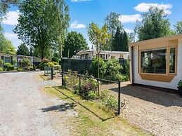 Chalet in Grenspark Kalmhoutse Heide Near Antwerp
