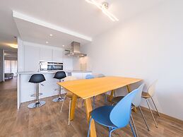 Bright Apartment With Kitchen