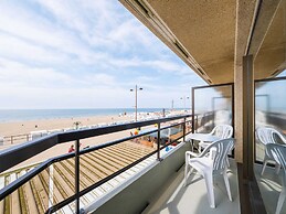 Bright Apartment With Kitchen