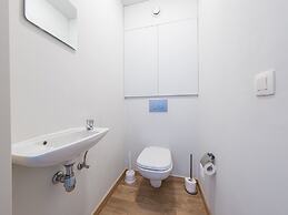 Bright Apartment With Kitchen