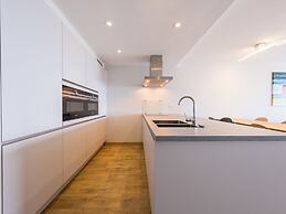 Bright Apartment With Kitchen
