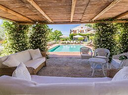 Belvilla by OYO Villa Limoni Dieci