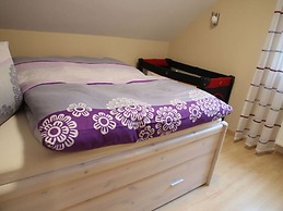 Holiday Home Chalet on the Castle Hill