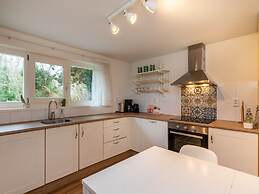 Beautiful Bungalow With Garden