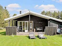 6 Person Holiday Home in Hals