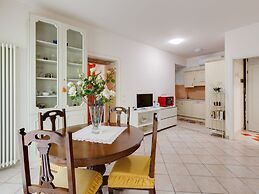 Modern Apartment in Bardolino With Terrace