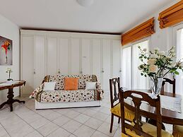 Modern Apartment in Bardolino With Terrace