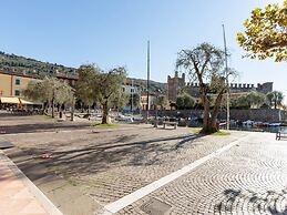 Modern Apartment in Bardolino With Terrace