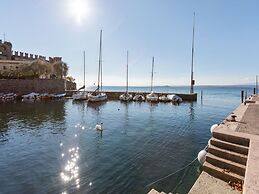 Modern Apartment in Bardolino With Terrace