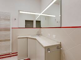 Modern Apartment in Bardolino With Terrace