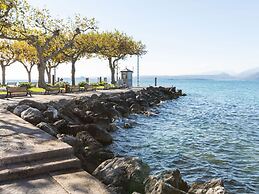 Modern Apartment in Bardolino With Terrace