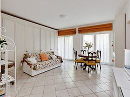 Modern Apartment in Bardolino With Terrace
