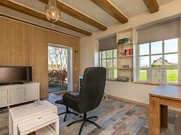 Cosy Holiday Home With Garden