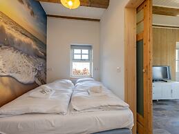 Cosy Holiday Home With Garden