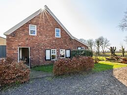 Cosy Holiday Home With Garden