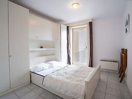 Apartment With Beautiful Sea-view