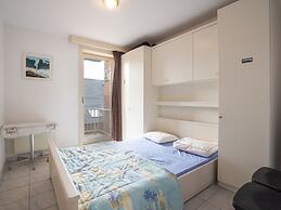 Apartment With Beautiful Sea-view