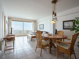 Apartment With Beautiful Sea-view