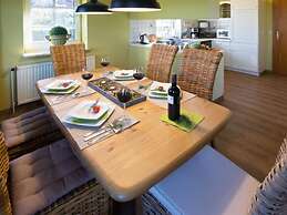 Snug Apartment in Hage