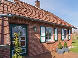 Snug Apartment in Hage
