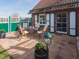 Snug Apartment in Hage