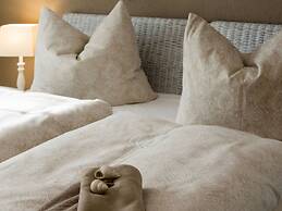 Snug Apartment in Hage