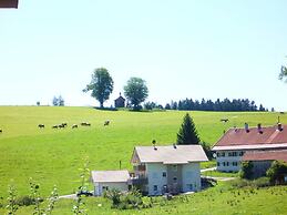 Haus Nett Modern Retreat