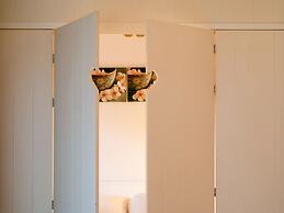 Holiday Home With Sauna & Outdoor spa in Earnewald