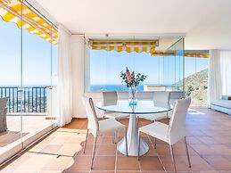 Belvilla by OYO La Zenaida II