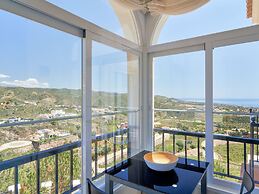 Belvilla by OYO La Zenaida II