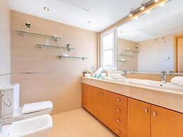 Belvilla by OYO La Zenaida II