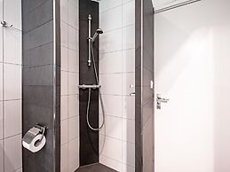 Cozy Holiday Home in Den Burg With hot tub