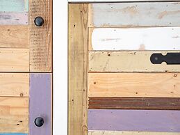 Cozy Holiday Home in Den Burg With hot tub