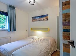 Cozy Holiday Home in Den Burg With hot tub